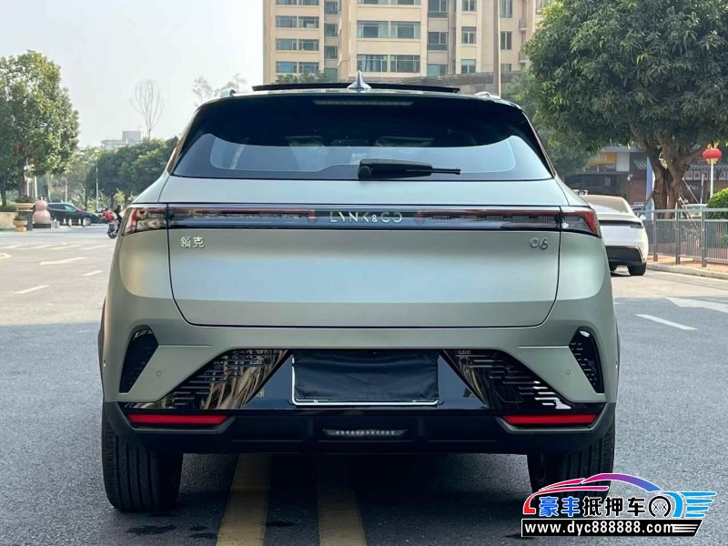 25年领克06轿车抵押车出售