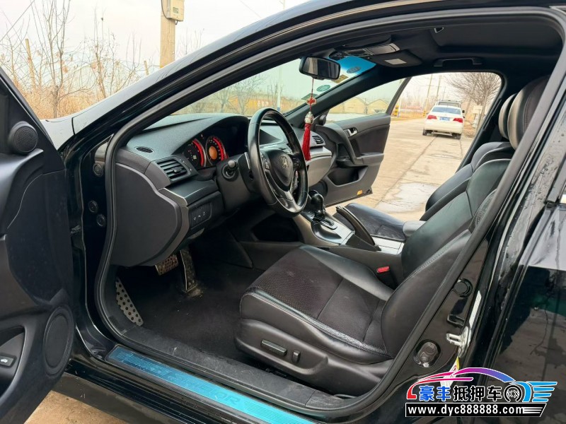 13年本田思铂睿轿车抵押车出售