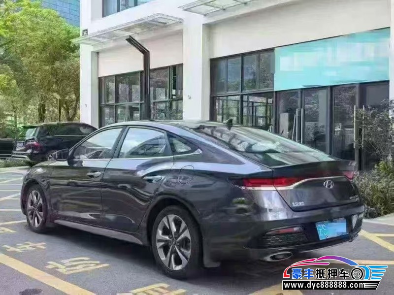 20年现代菲斯塔轿车抵押车出售