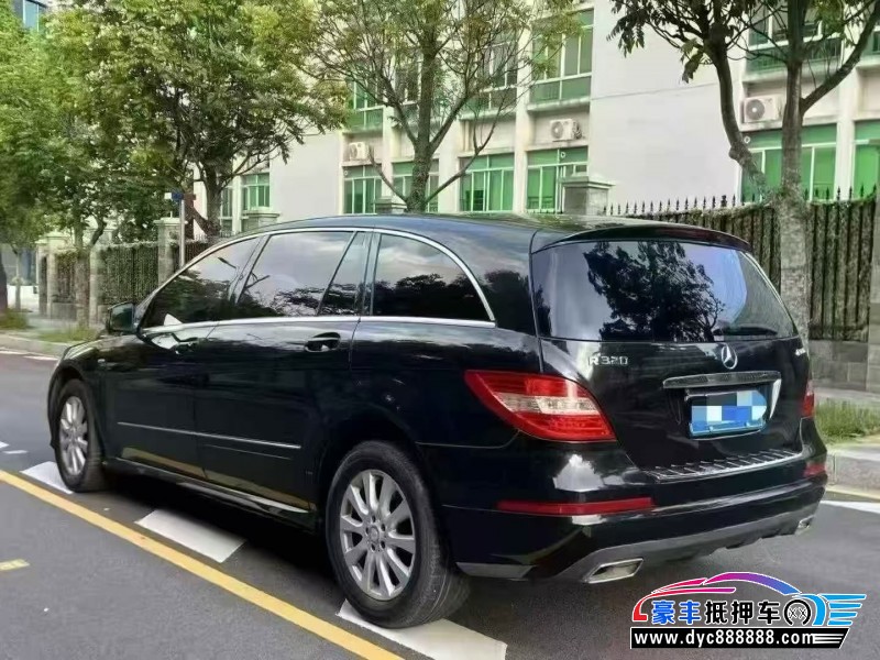 17年奔驰R轿车抵押车出售