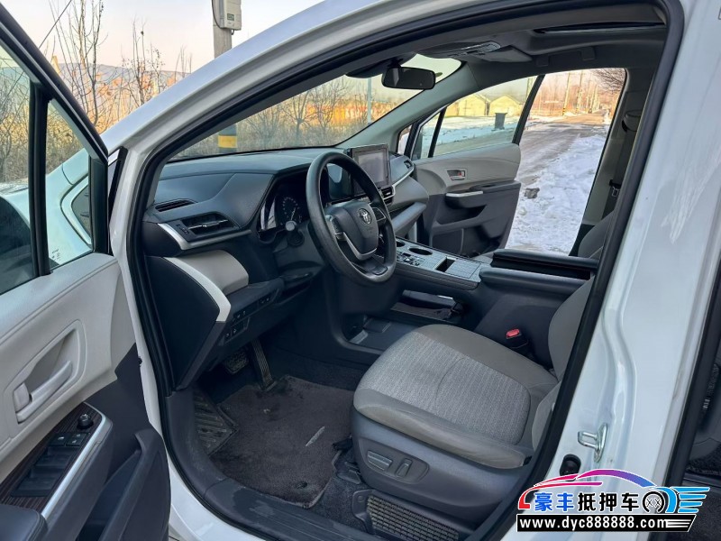 22年丰田塞纳MPV抵押车出售