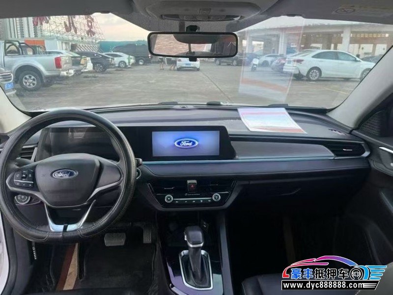 22年福特福睿斯轿车抵押车出售