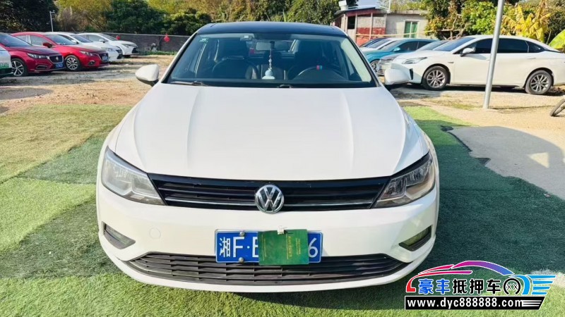 17年大众凌渡轿车抵押车出售