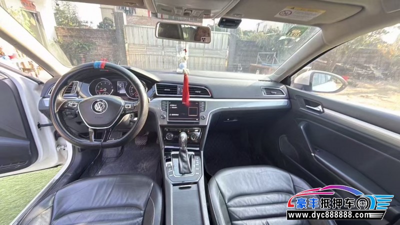 17年大众凌渡轿车抵押车出售