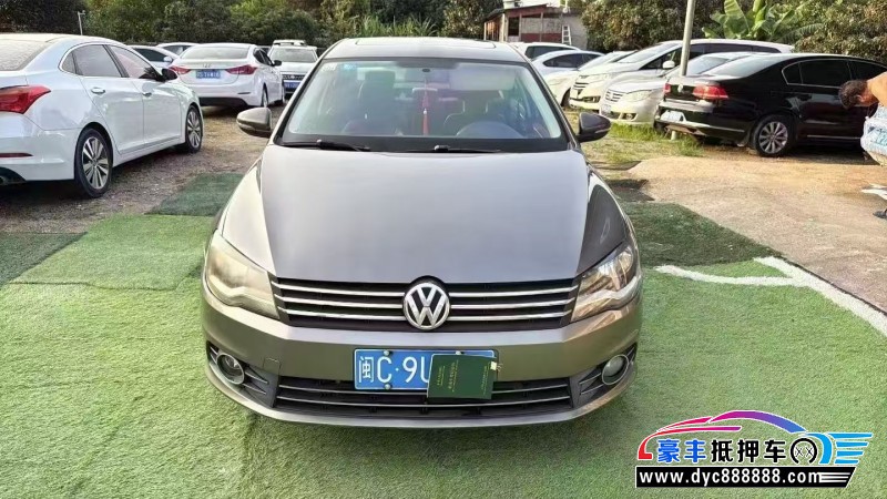 14年大众宝来轿车抵押车出售