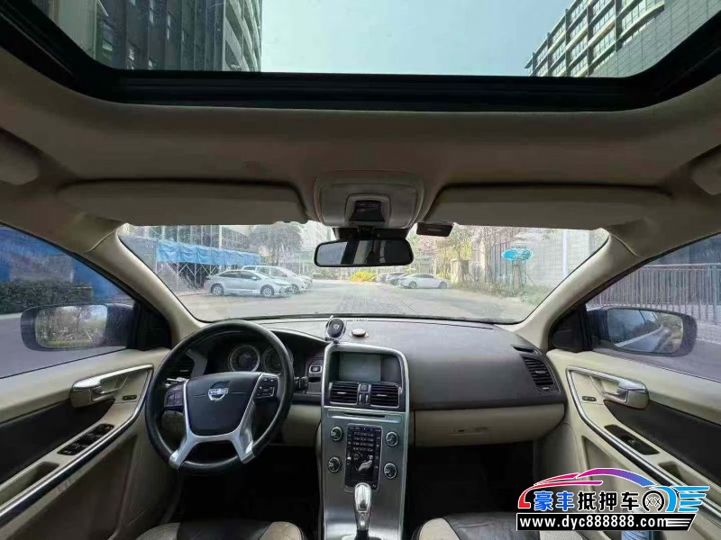 13年沃尔沃XC60轿车抵押车出售