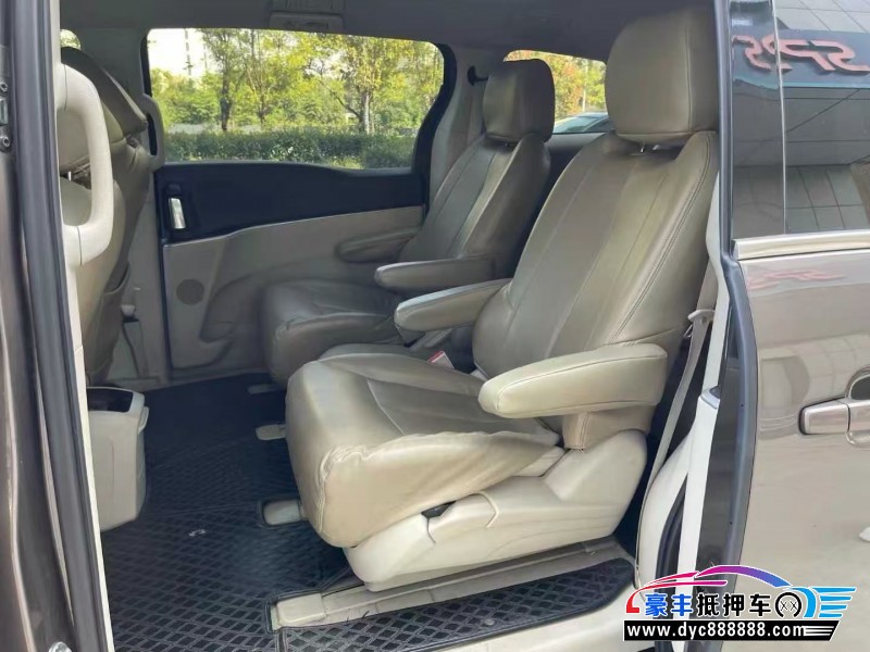 22年别克GL8轿车抵押车出售