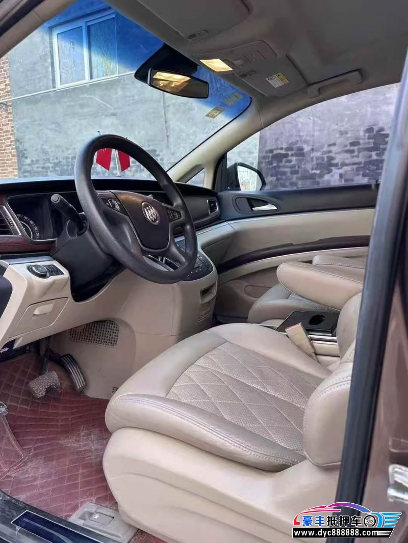 19年别克GL8轿车抵押车出售