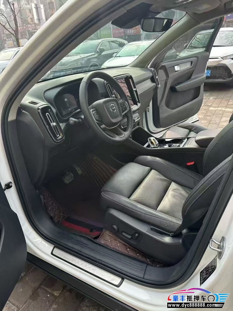 23年沃尔沃XC40轿车抵押车出售