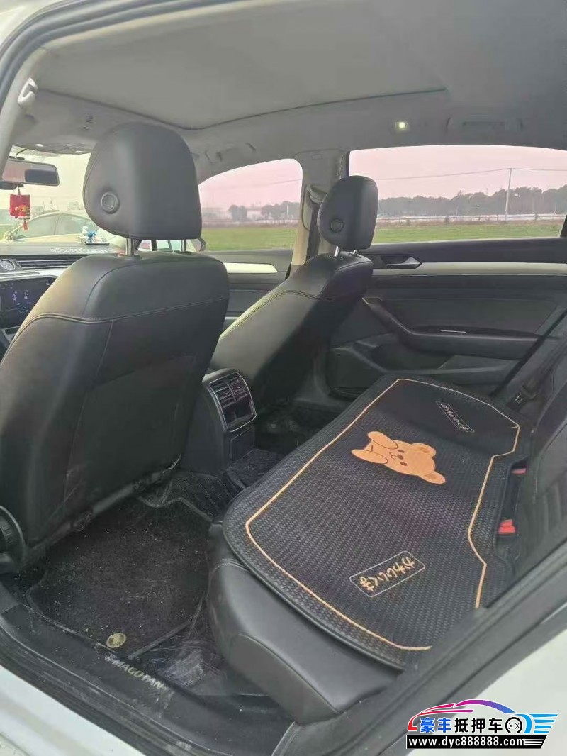 17年大众迈腾轿车抵押车出售