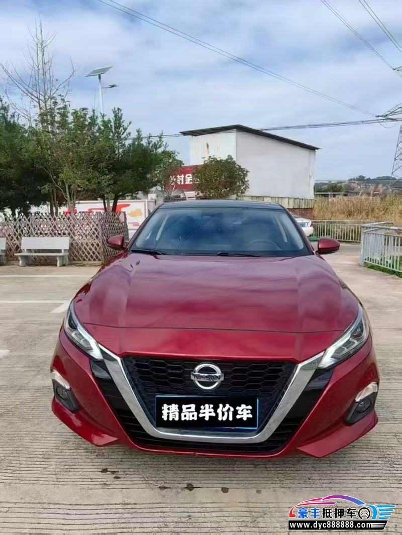 抵押车出售21年日产天籁轿车