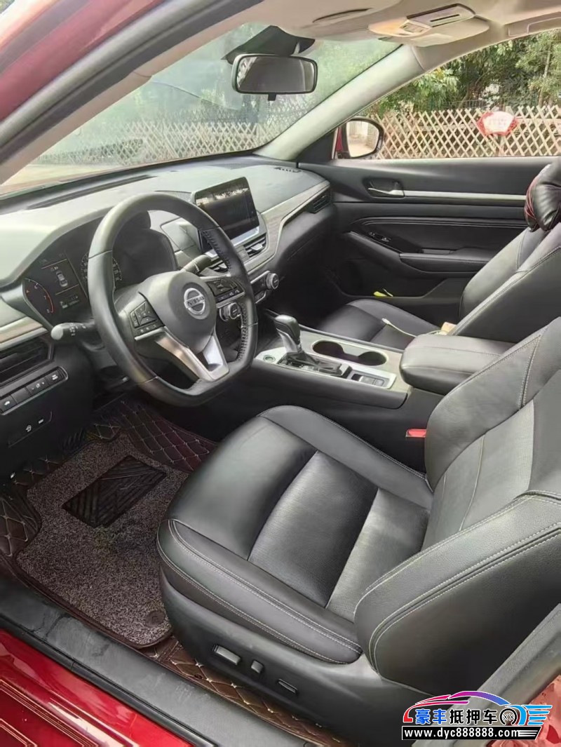 21年日产天籁轿车抵押车出售