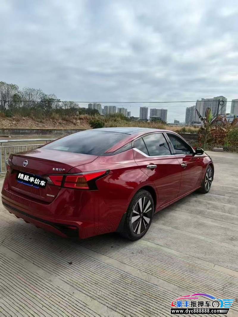 21年日产天籁轿车抵押车出售