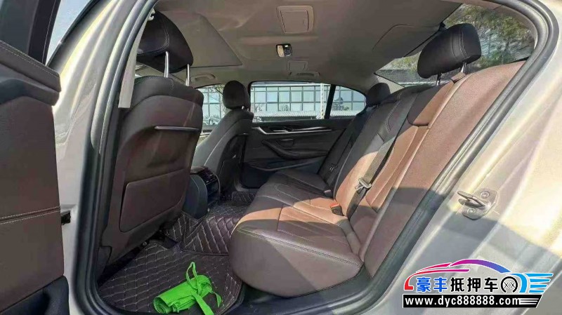 20年宝马5系轿车抵押车出售