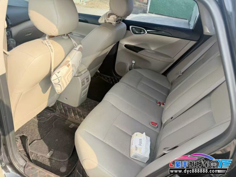 20年日产轩逸轿车抵押车出售