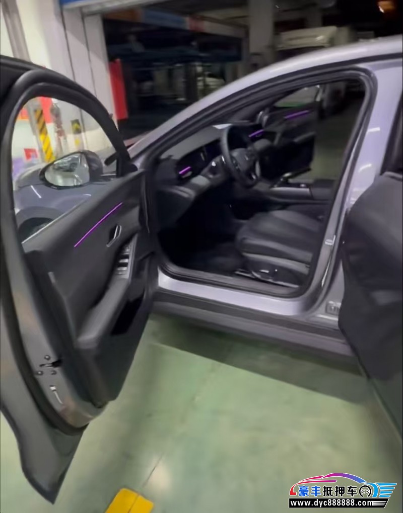 26年比亚迪秦轿车抵押车出售