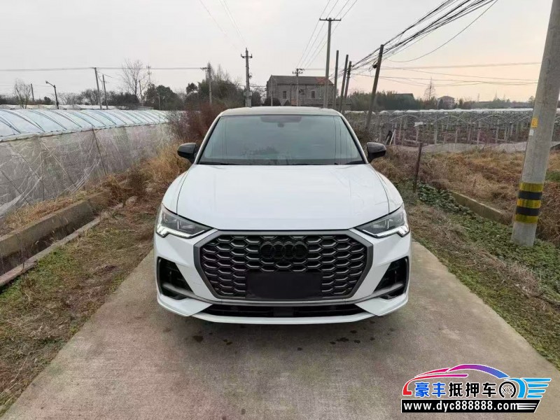 抵押车出售24年奥迪Q3轿车