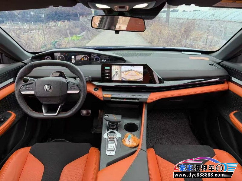 24年长安长安UNI轿车抵押车出售