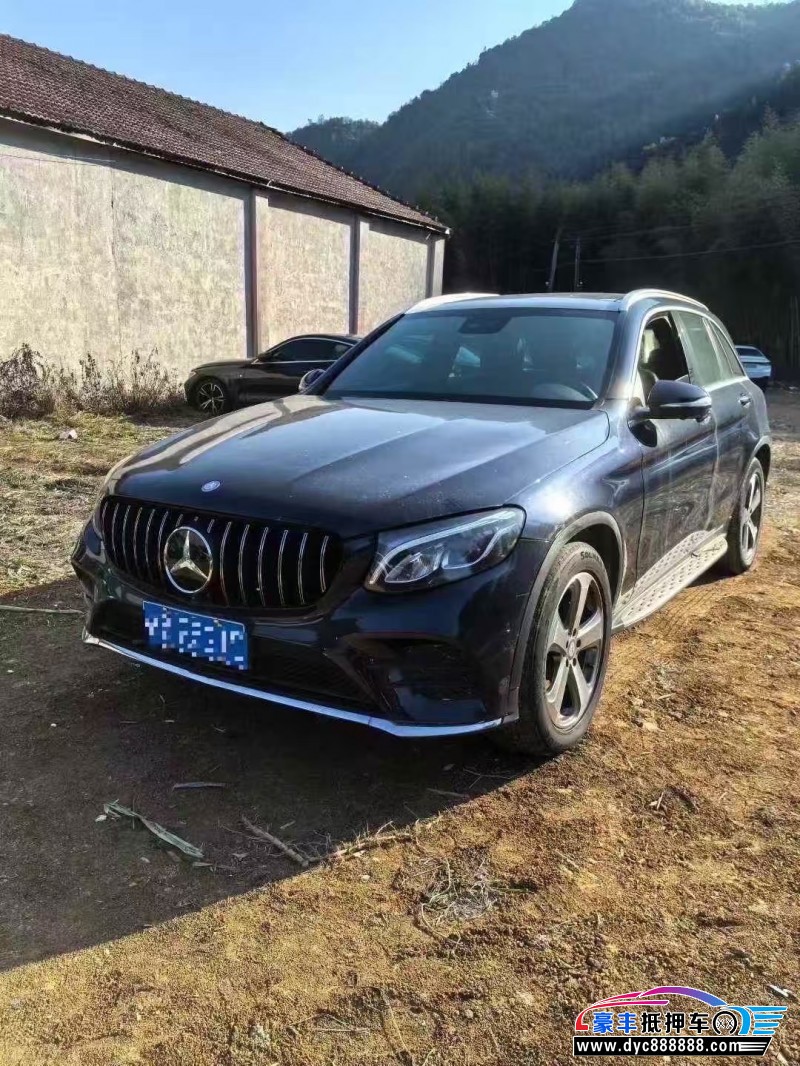 17年奔驰GLC轿车抵押车出售