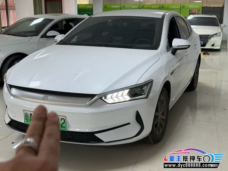 25年比亚迪秦轿车抵押车出售