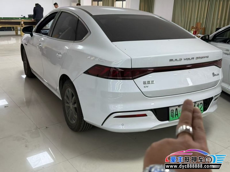 25年比亚迪秦轿车抵押车出售