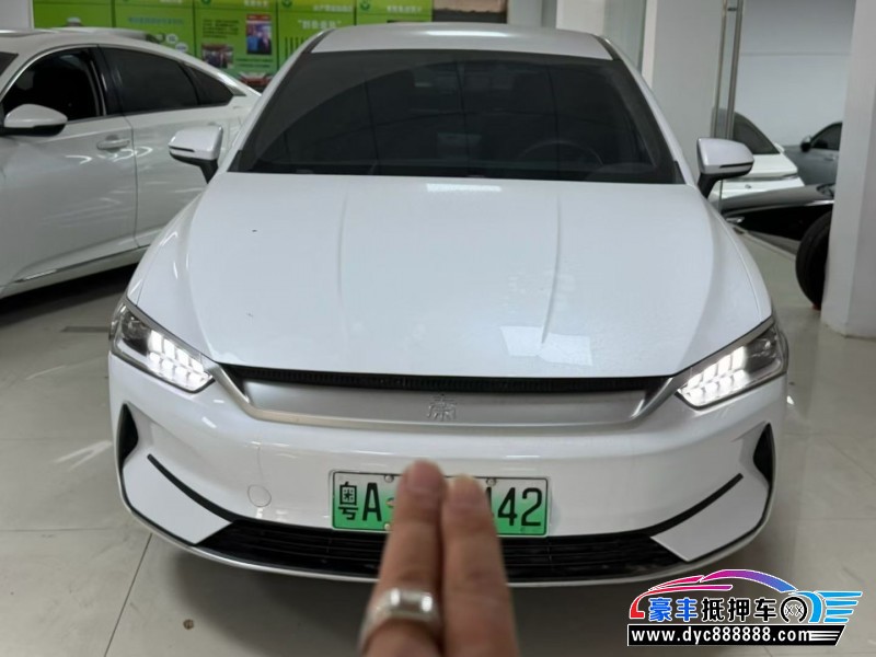 25年比亚迪秦轿车抵押车出售