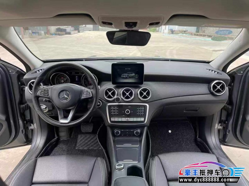 19年奔驰GLA轿车抵押车出售