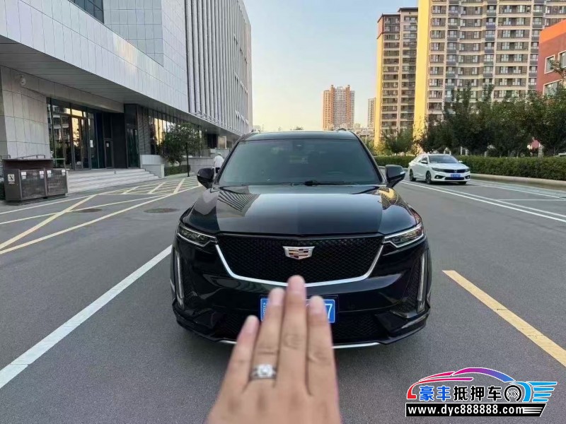抵押车出售21年凯迪拉克xt6轿车