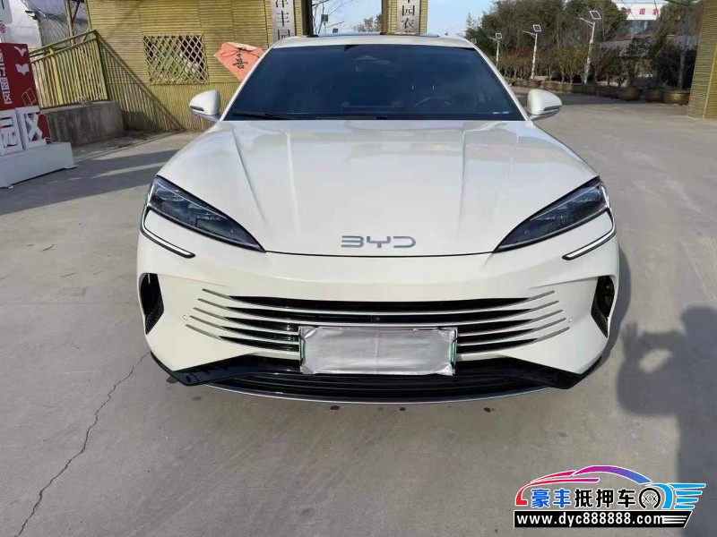 24年比亚迪海豹轿车