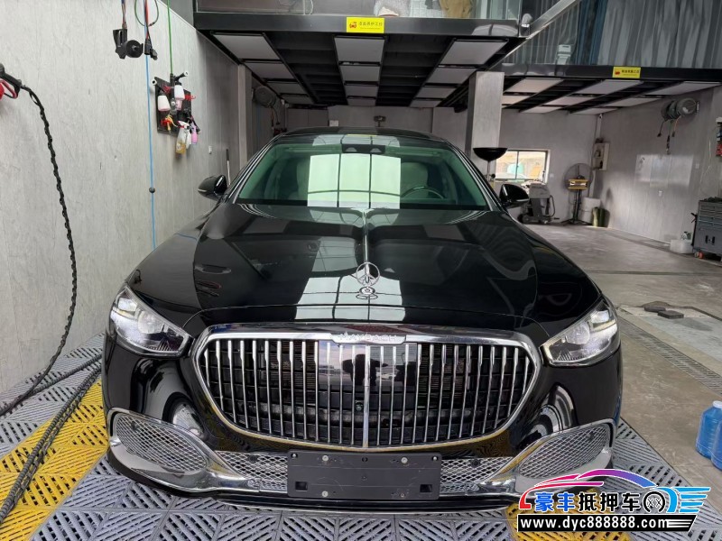 抵押车出售21年奔驰迈巴赫S级轿车