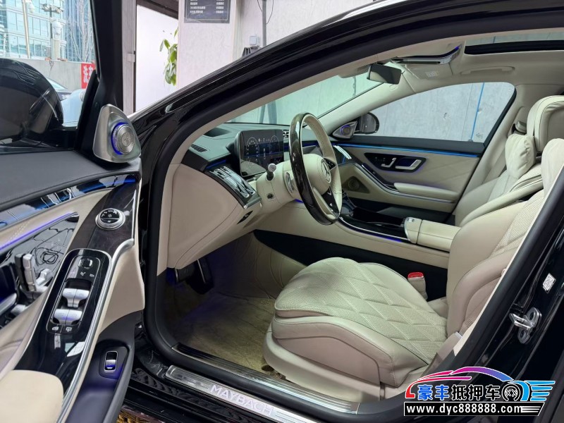 21年奔驰迈巴赫S级轿车抵押车出售