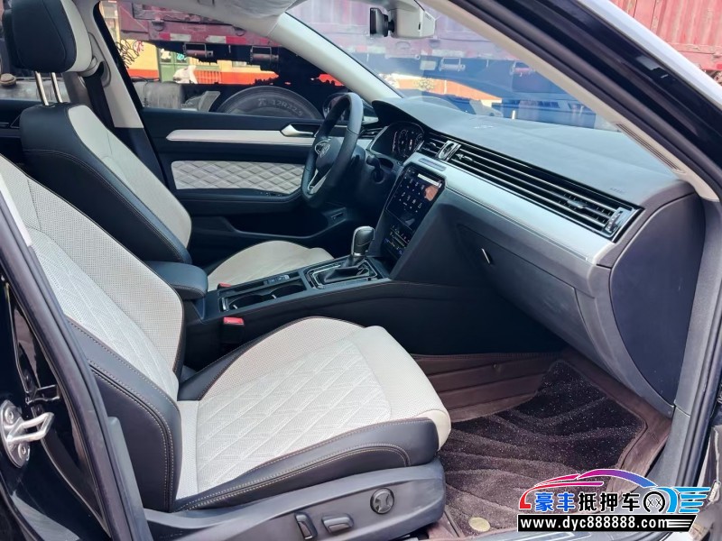 24年大众迈腾轿车抵押车出售