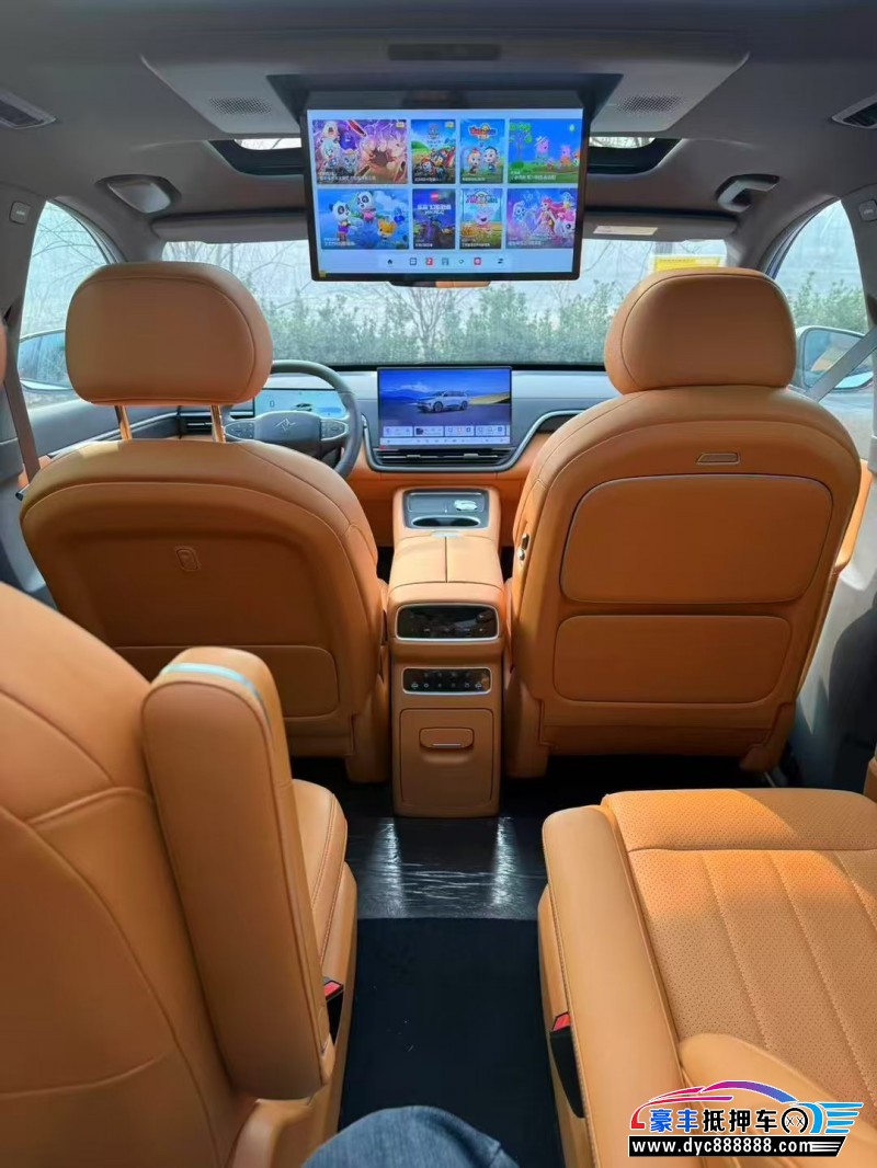 26年东风奕派008轿车抵押车出售