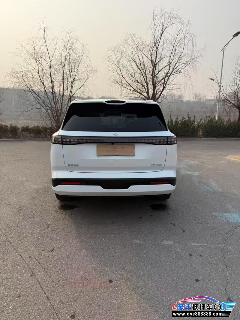 26年东风奕派008轿车抵押车出售