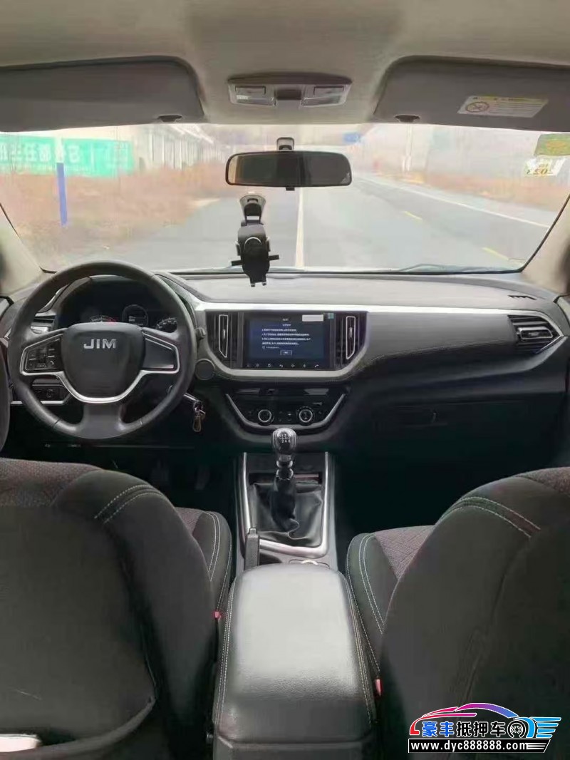 21年五十铃瑞迈轿车抵押车出售