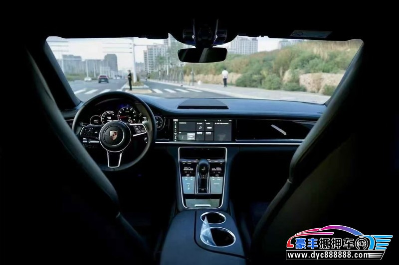 19年保时捷帕纳梅拉轿车抵押车出售