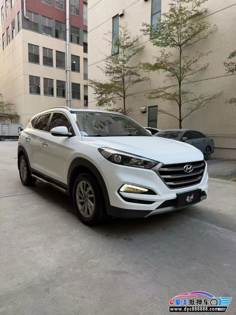 16年现代途胜轿车抵押车出售