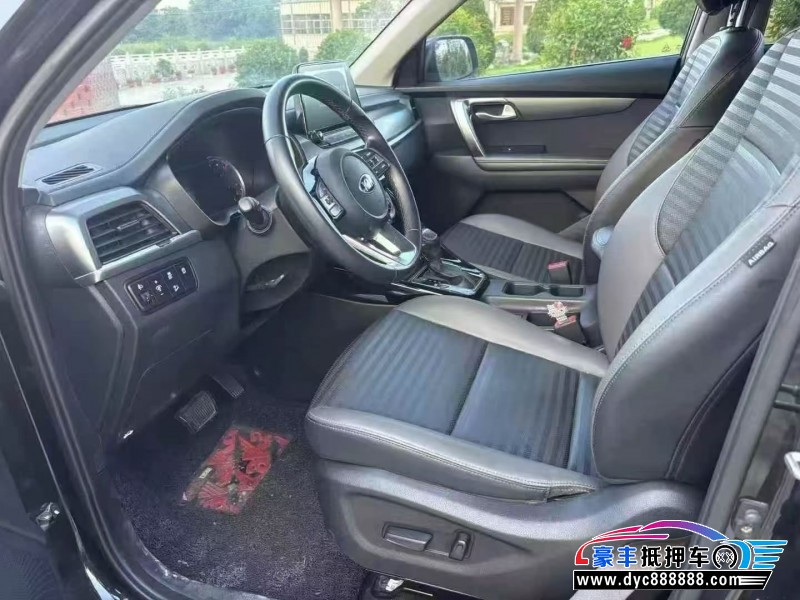 18年起亚智跑轿车抵押车出售