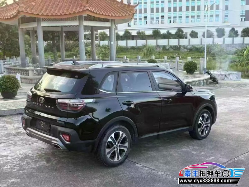 18年起亚智跑轿车抵押车出售