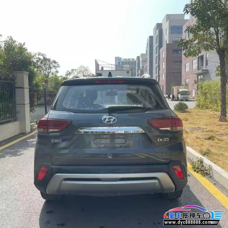 19年现代ix35轿车抵押车出售