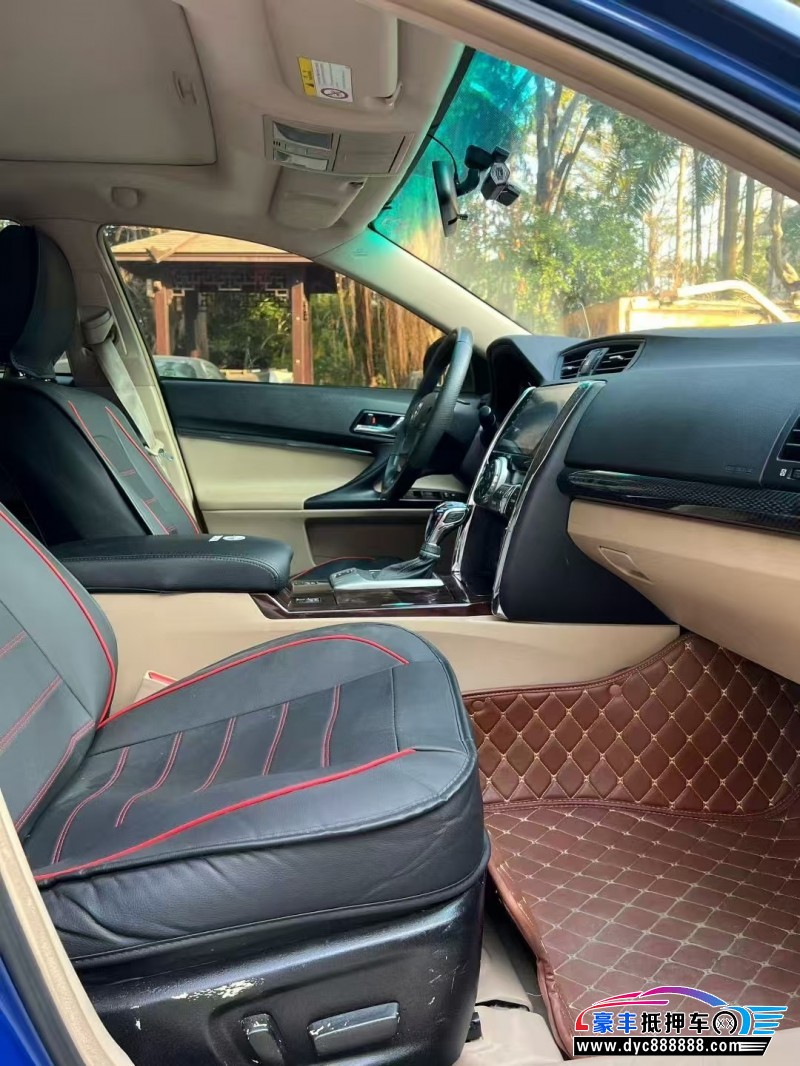 12年丰田锐志轿车抵押车出售