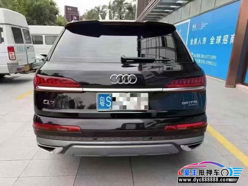 21年奥迪Q7轿车抵押车出售