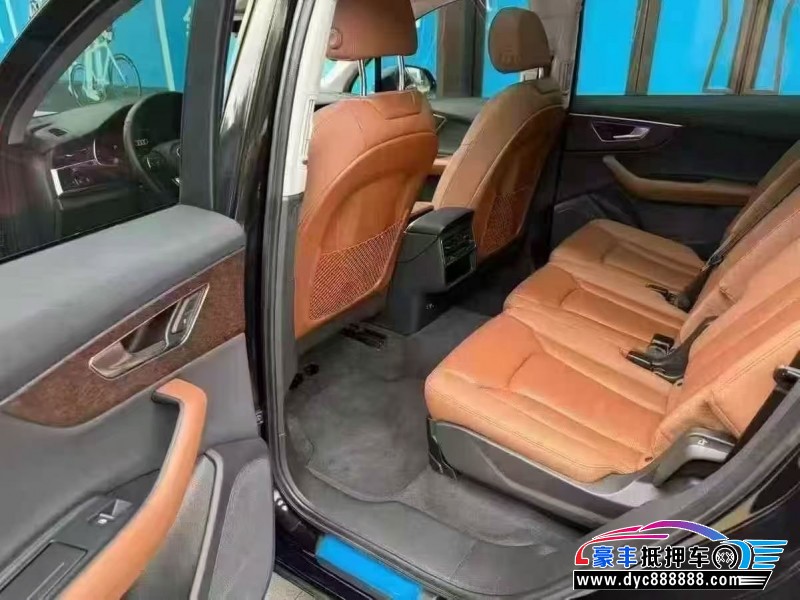 21年奥迪Q7轿车抵押车出售