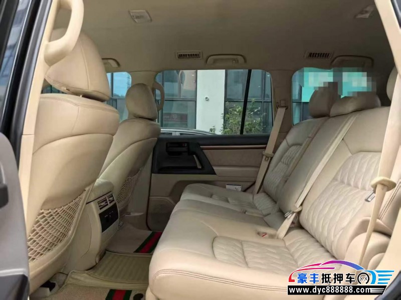 18年丰田兰德酷路泽（陆巡）轿车抵押车出售