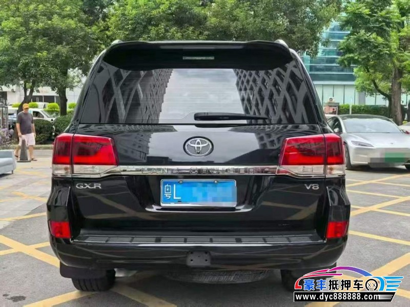 18年丰田兰德酷路泽（陆巡）轿车抵押车出售