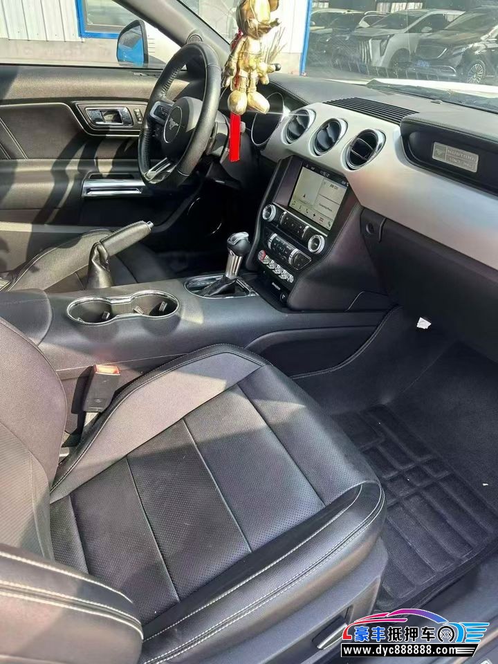 16年福特野马轿车抵押车出售