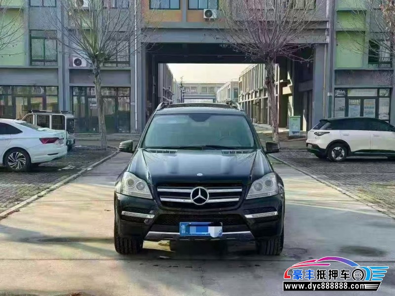 抵押车出售12年奔驰GL轿车