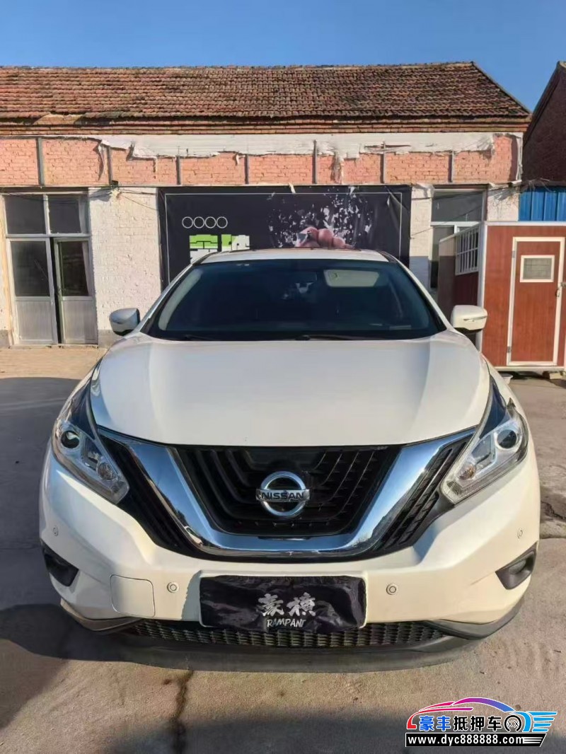 16年日产楼兰轿车