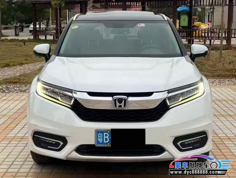 抵押车出售17年本田冠道轿车