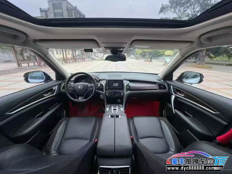 17年本田冠道轿车抵押车出售